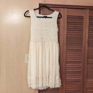 Elegant Cream Lace Dress